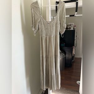 Never been worn green checkered Abercrombie and fitch dress